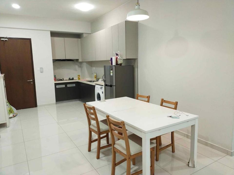 Rainbow Homestay Johor Bahru Exteriör bild
